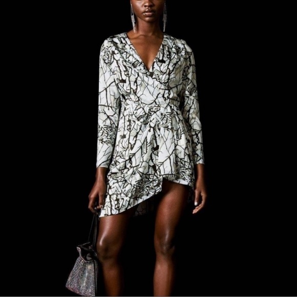 Topshop X Halpern marble design wrap dress 2 long sleeve v neck asymmetrical hem - Picture 2 of 6